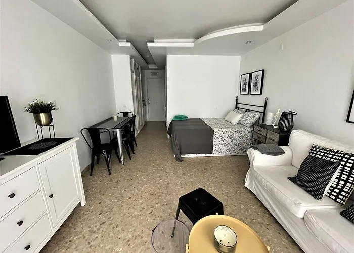 Ver620 - Terraza Con Vistas Al Mar, Reformado, Wifi, Fire Stick Amazon, Centro A 5 Min, Playa A 15 Min, Appartement Torremolinos